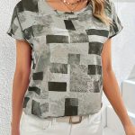 Geometric Print Blouse, Casual Crew Neck Short Sleeve Summer Blouse, Women's Clothing - Image 4