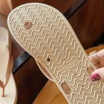Women's Summer Solid Color Wedge Flip Flops, Fashionable Slip On Lightweight Beach Slides, Non-Slip Durable Sole Slides - Image 8