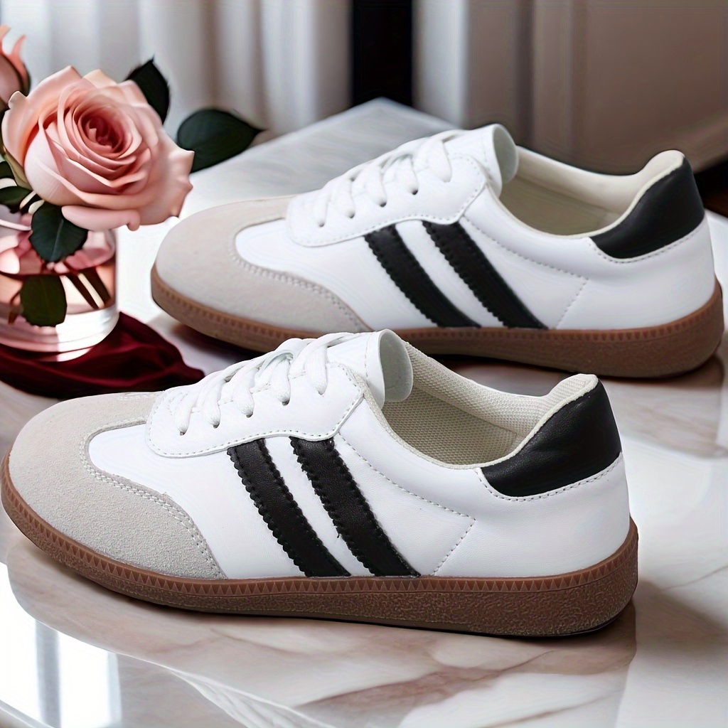 435f9add-64d4-4056-a5b2-fe272cd99cba.jpg Women's Fashion Colorblock Sneakers, Lace-Up Low-Top Casual Skate Shoes With Soft Platform Sole, Durable Versatile For Walking And Everyday Wear - Image 1