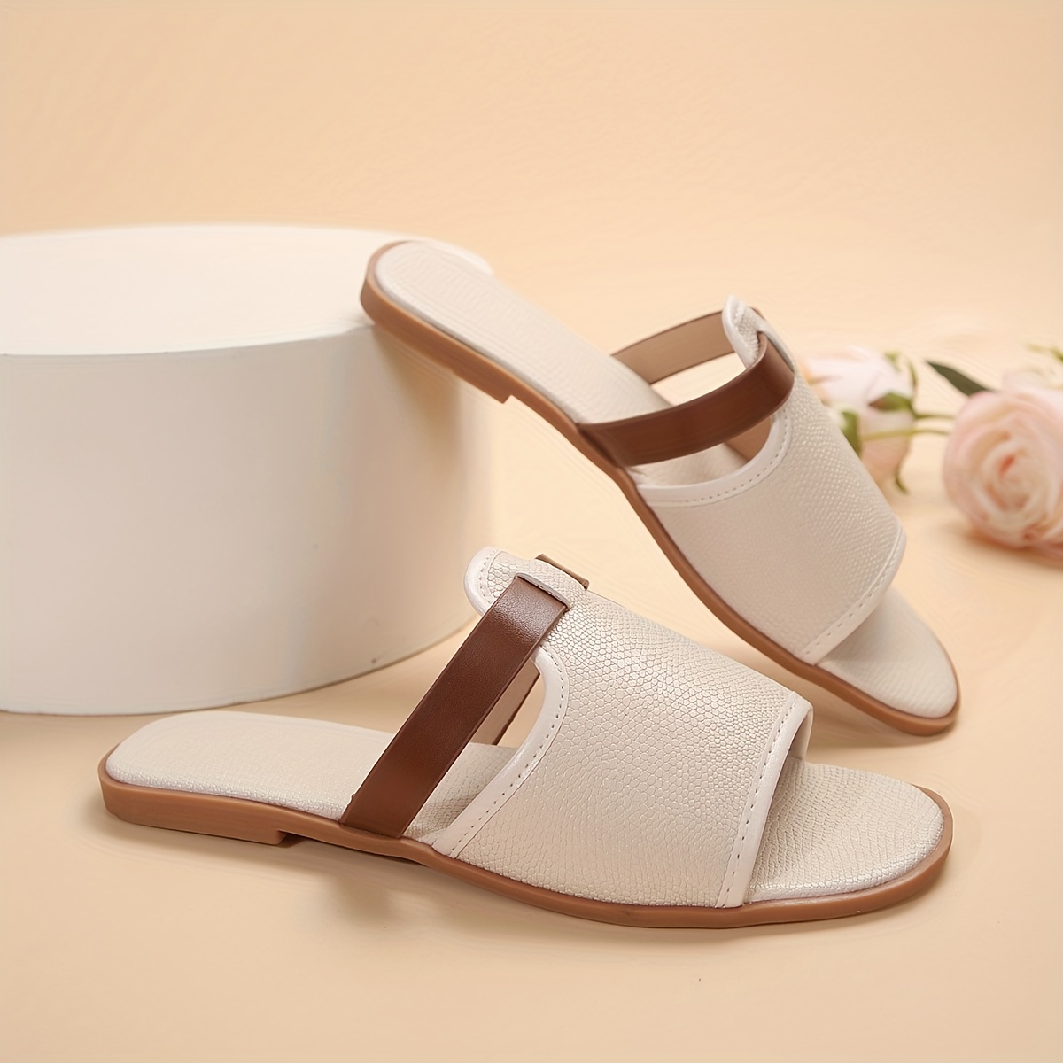 6b82802b-58f6-42c5-887e-1962f48f3f73.jpg Women's Solid Color Casual Slides, Slip On Lightweight Flat Seaside Slides, Casual Daily Footwear - Image 1